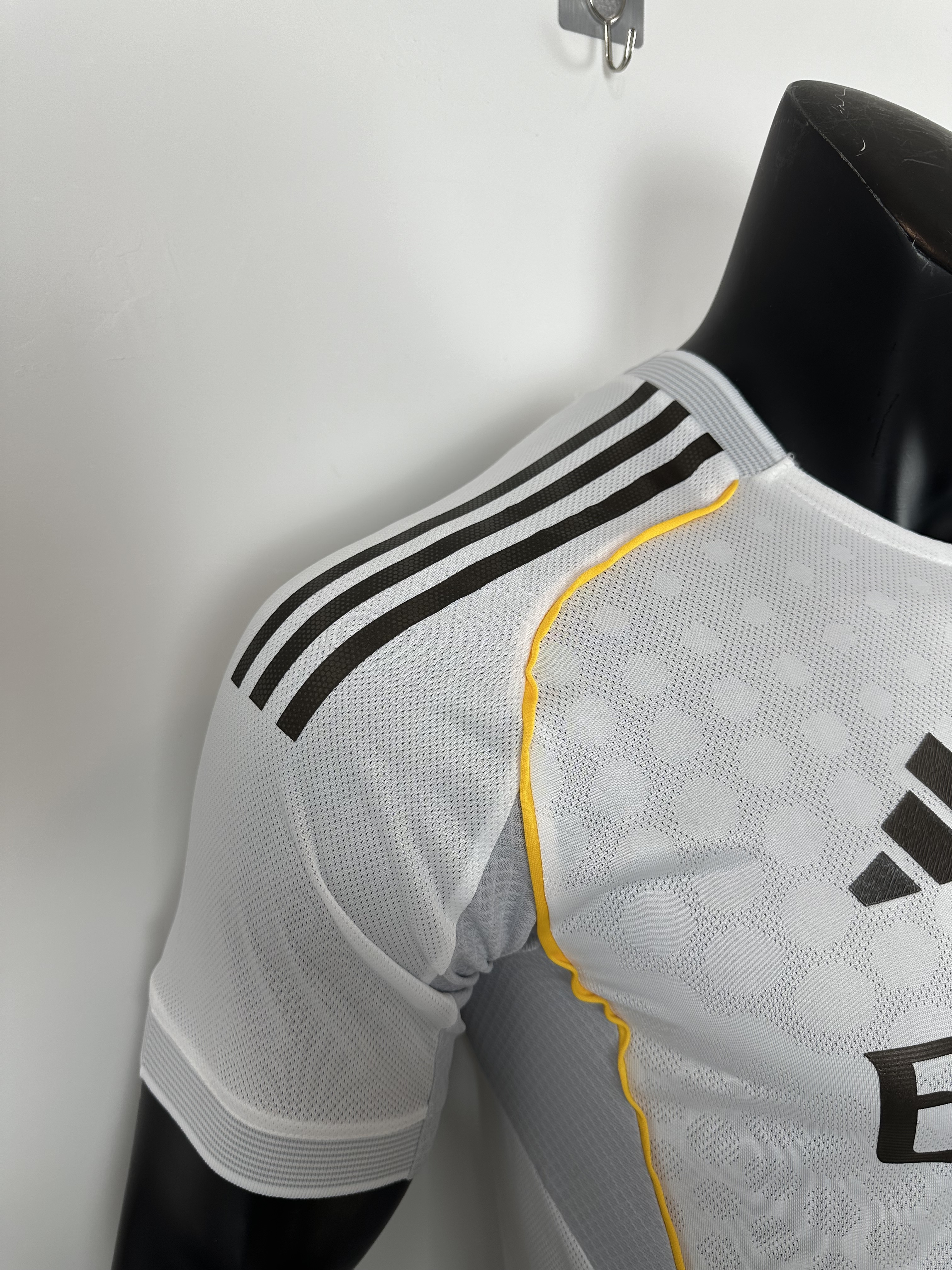Camiseta Real Madrid Local 25/26