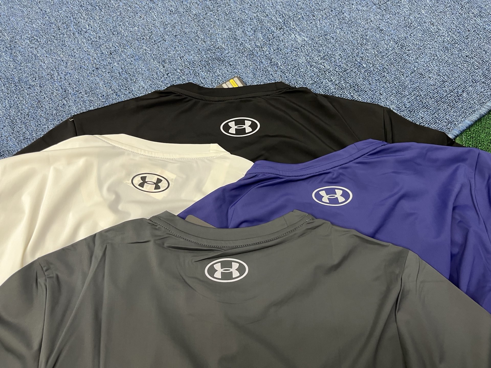 Camiseta Deportiva Under Armour UA  #UA1335