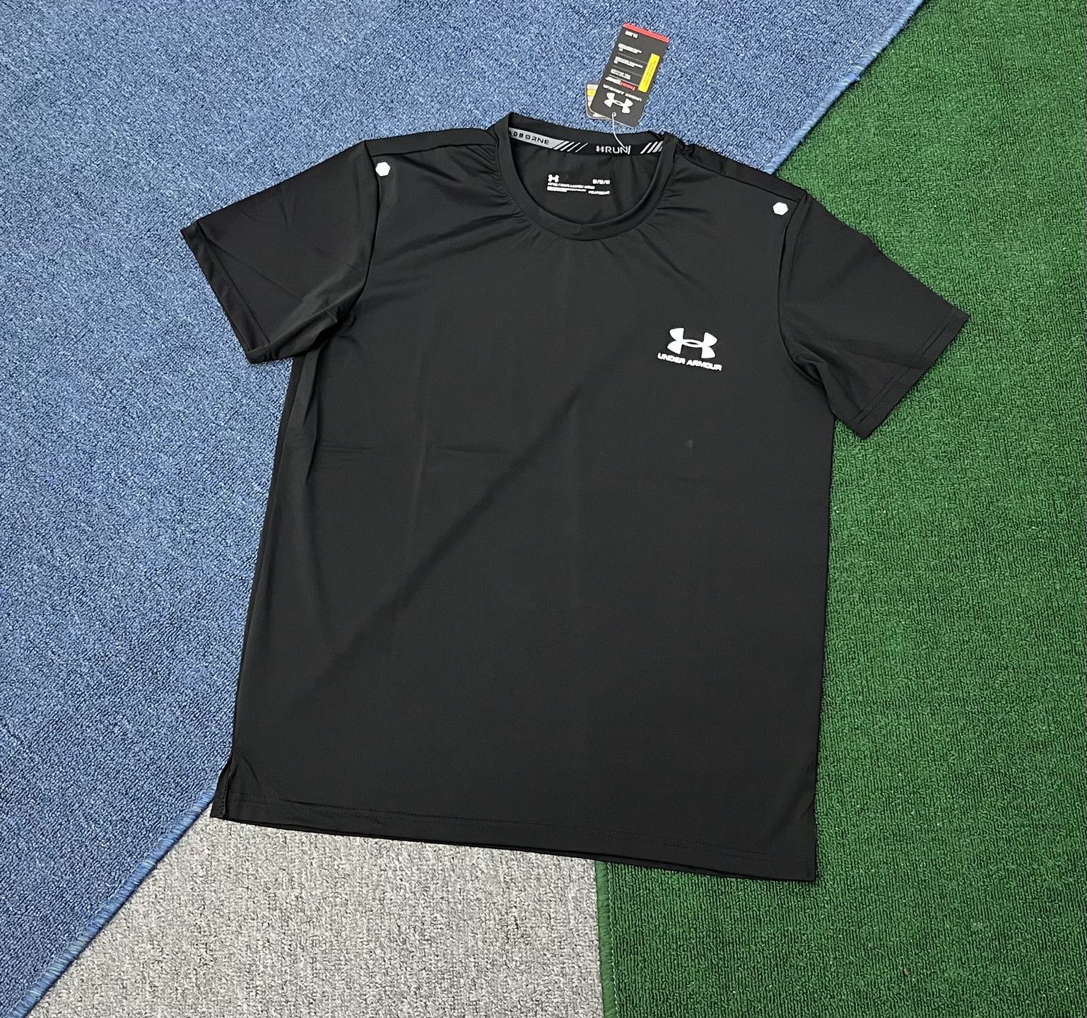 Camiseta Deportiva Under Armour UA  #UA1335